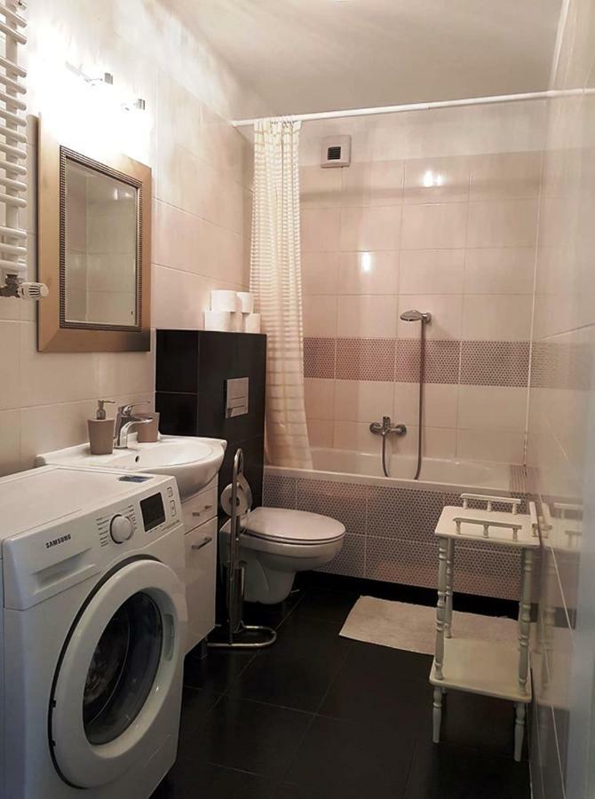 Apartament "Cleopatra 3" Z Miejscem Parkingowym, Faktury Vat Kielce Exterior photo